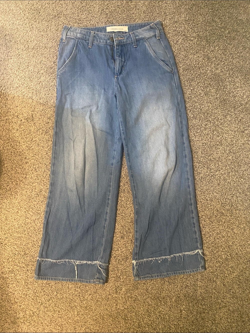 Wide-Leg Frayed Hem Denim Jeans - Blue